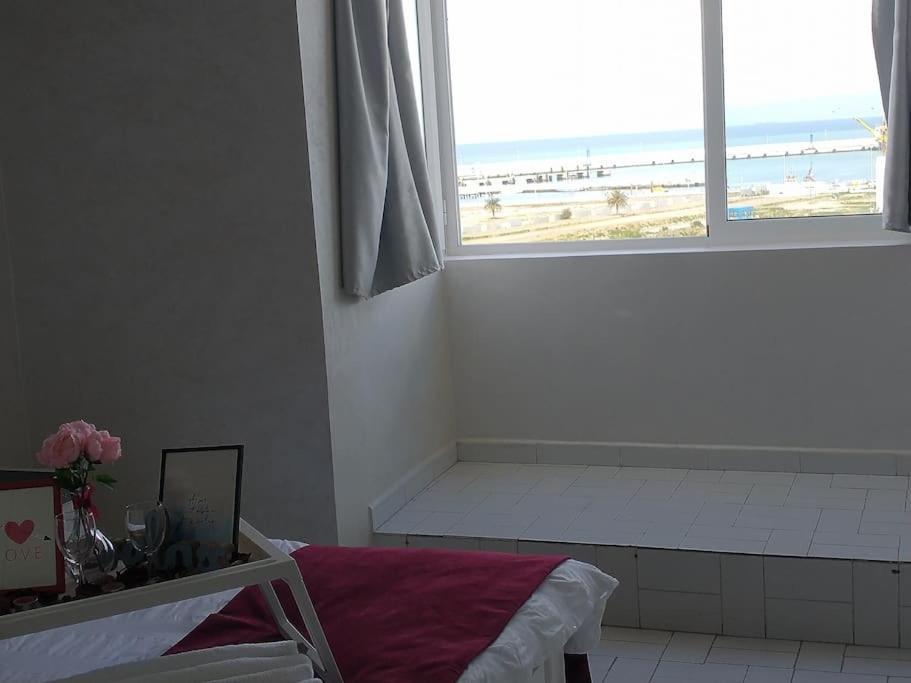Ocean View Apartment With Airco แทนเจียร์ ภายนอก รูปภาพ